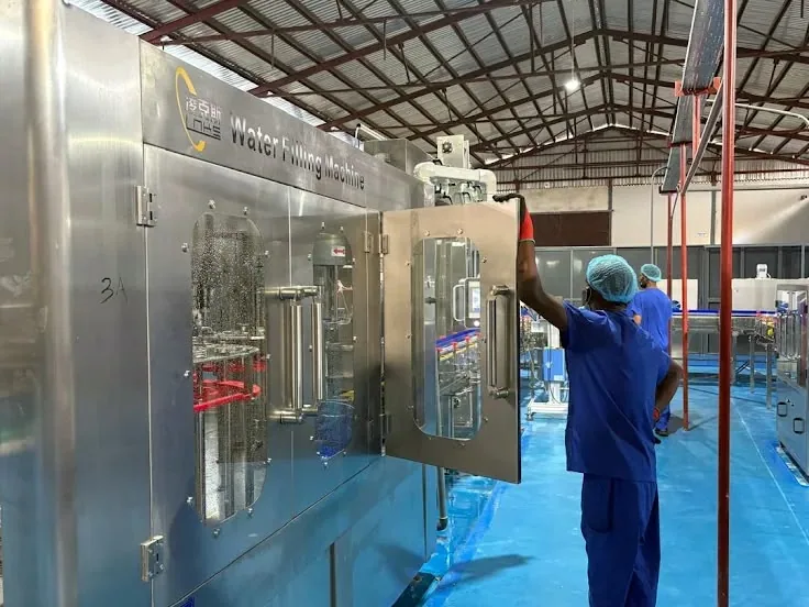 Kaybi worker by filling machine